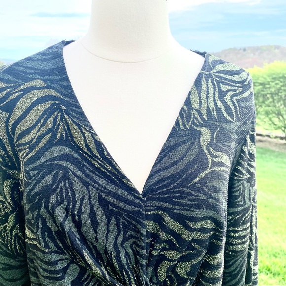 J.B.S. Ltd. Plus Size black sparkly holiday evening Top - Picture 7 of 14